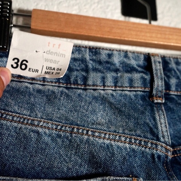 Zara TRF High Rise Distressed Raw Hem Denim Fish Net Ripped Knee Jeans Size 4 - Picture 6 of 9